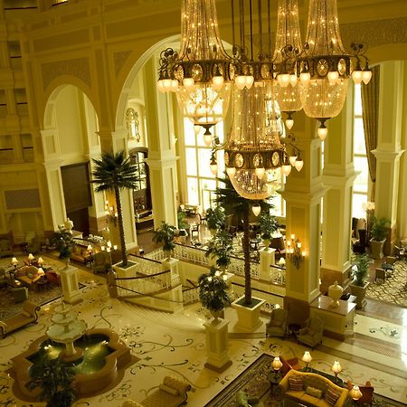 Tokyo Disneyland Hotel Тиба Экстерьер фото